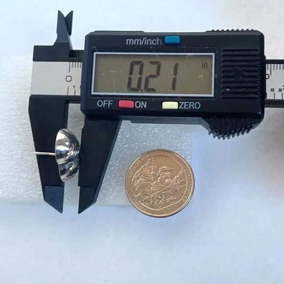 VTG Sterling Silver 925 Etched Hollow Puffy Heart Stud Earrings Heart Jewelry - Picture 15 of 16